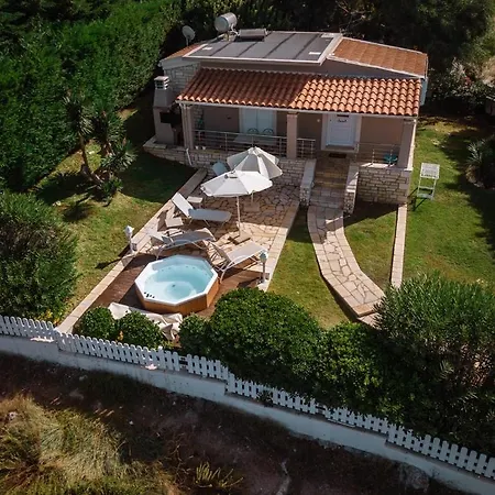 Neptune Sea House - Beachfront / Jacuzzi Agios Spyridon  Exterior foto