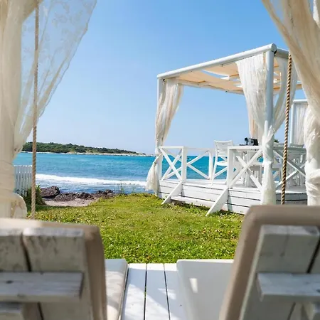 Neptune Sea House - Beachfront / Jacuzzi Agios Spyridon  Exterior foto