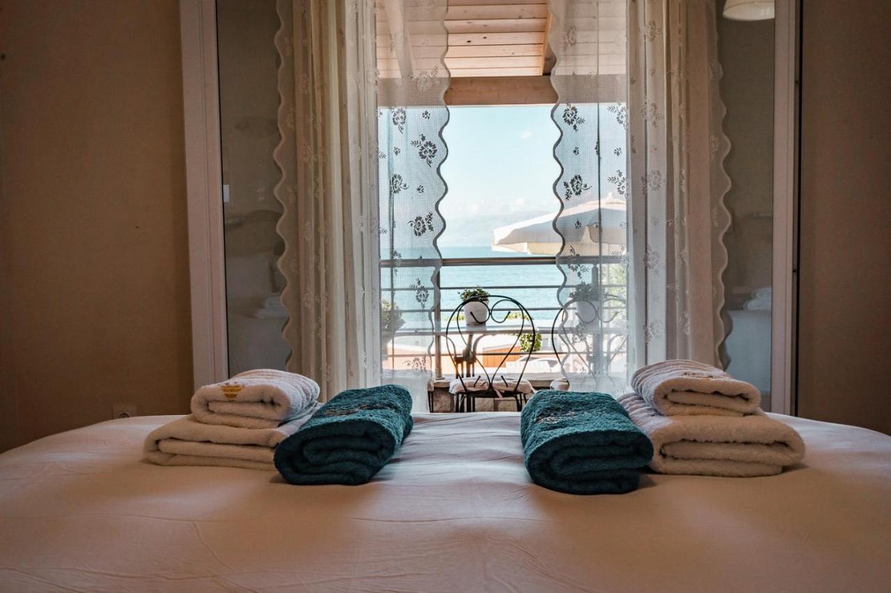 Ferienhaus Neptune Sea House - Beachfront / Jacuzzi *